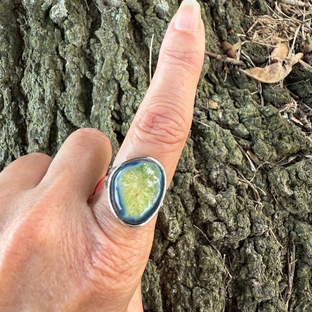 Artistic Vintage Stone Ring sz 8/8.5